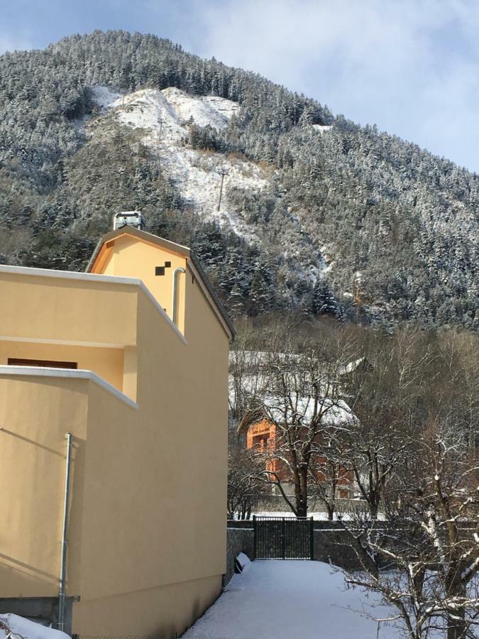Tout schuss Saint-Étienne-de-Tinée Exterior foto